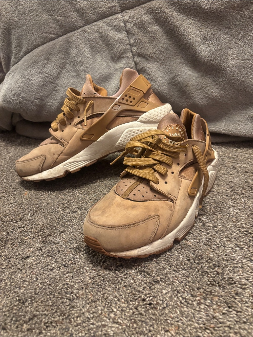 Nike huarache Sneakers Tan Brown White